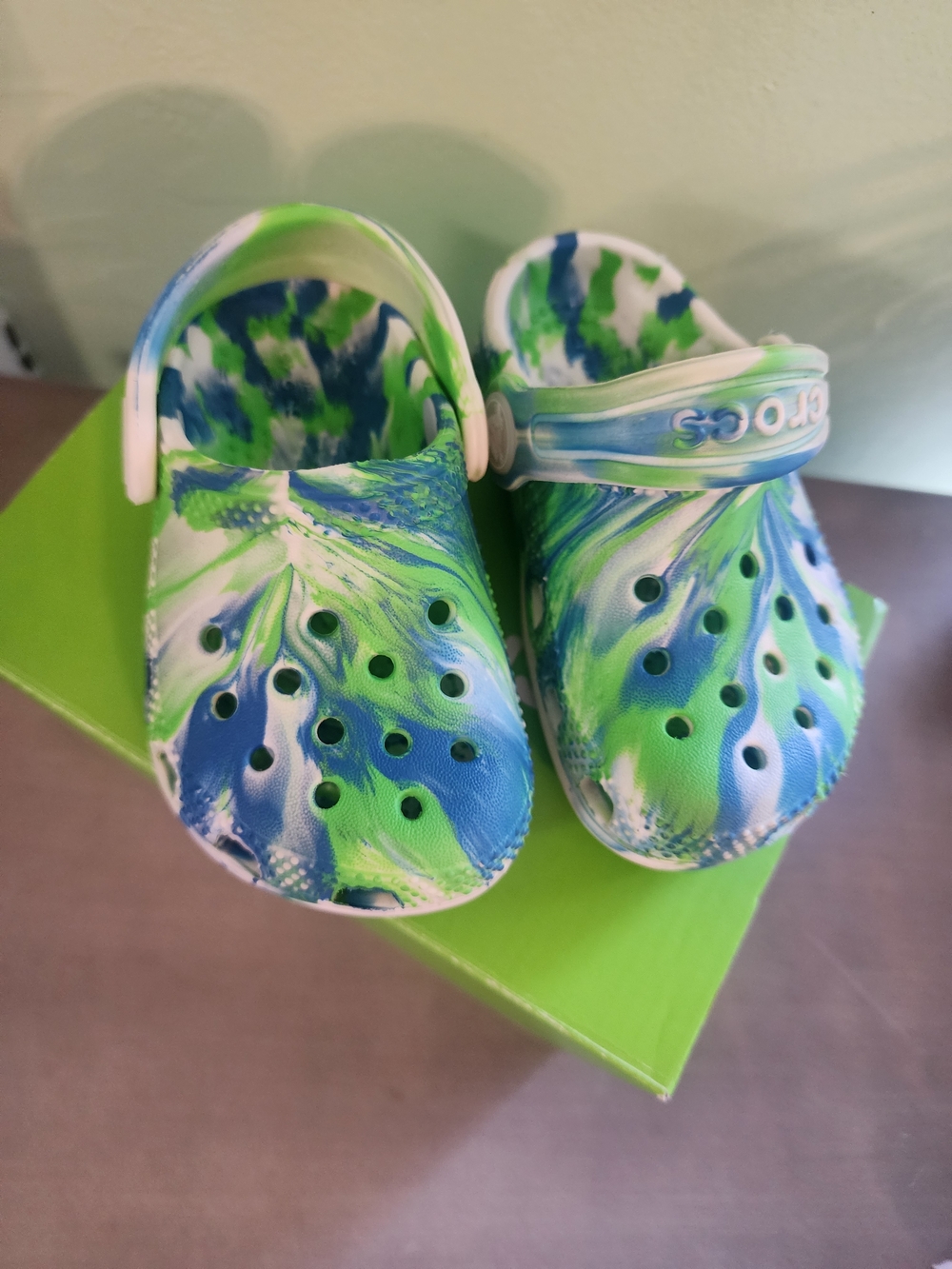 CROCS Kids Tie-Dye Green & Blue Clog Sandals